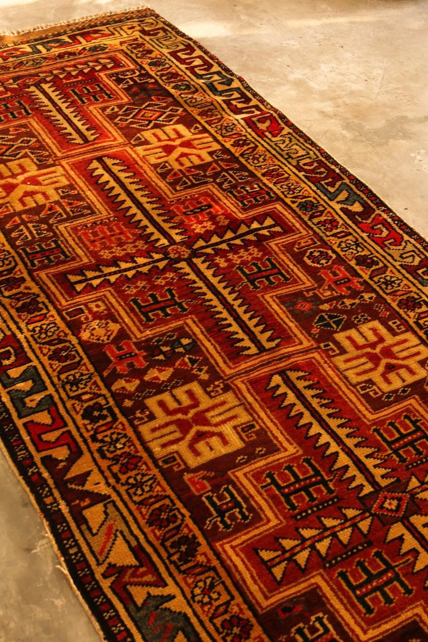 1970’s TURKISH RUNNER KILIM