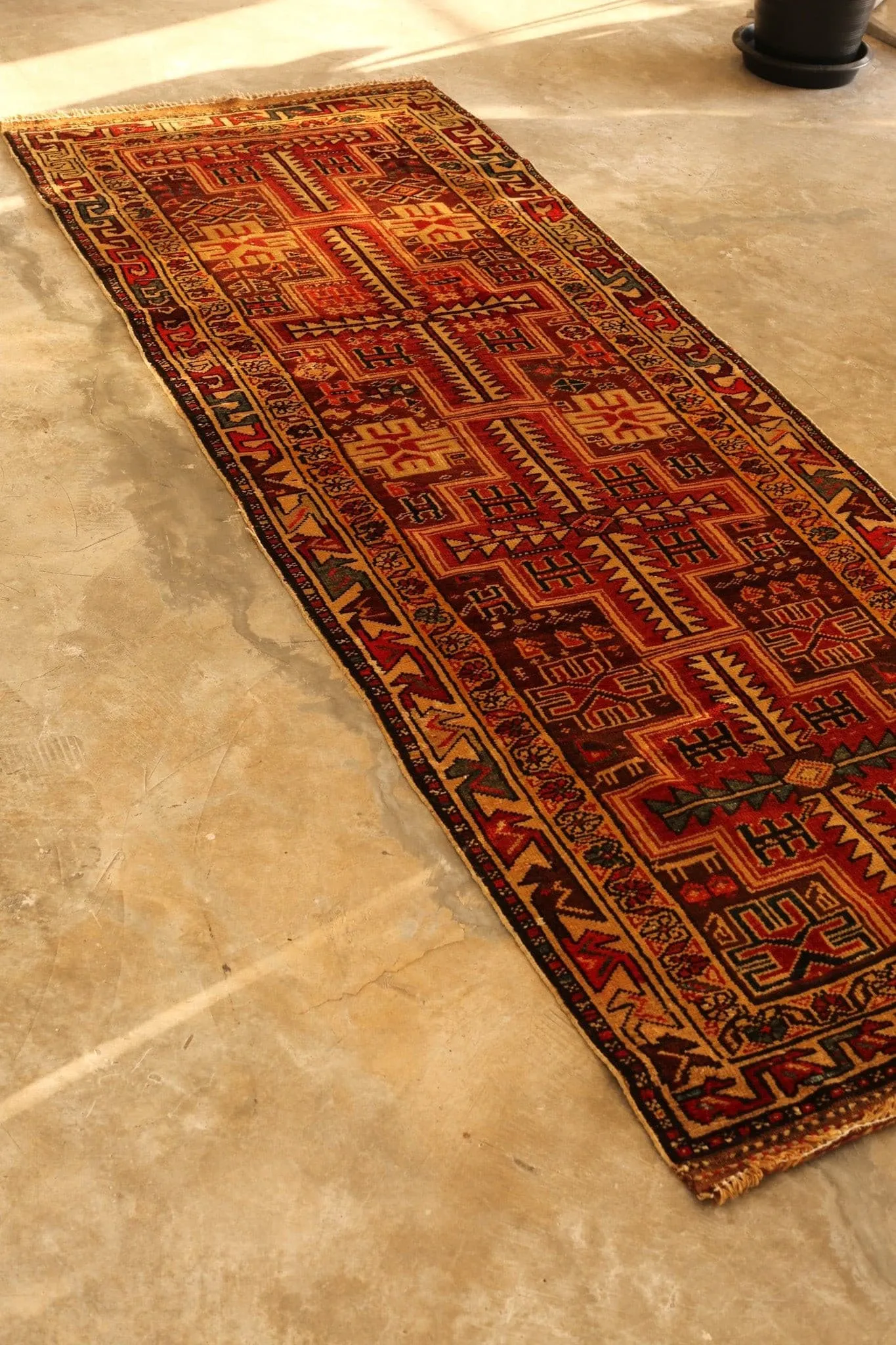 1970’s TURKISH RUNNER KILIM