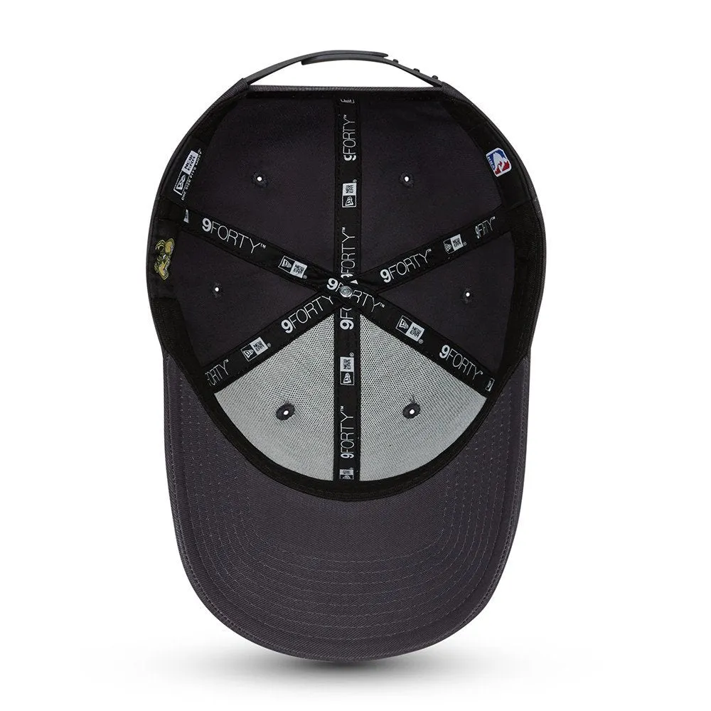 Milwaukee Bucks NBA Grayscale 9forty Cap