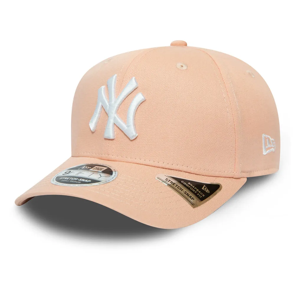 MLB New York Yankees League Essential 9fifty Snapback Cap